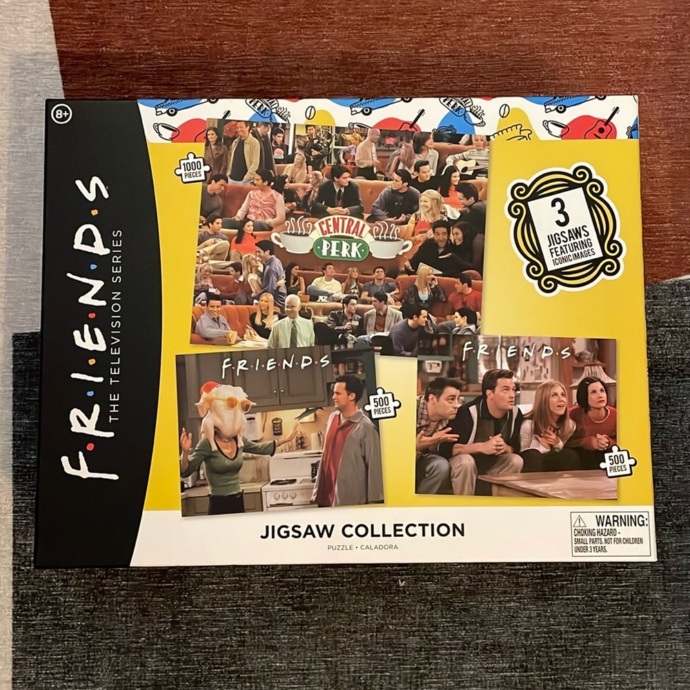 FRIENDS Jigsaw Puzzle Set